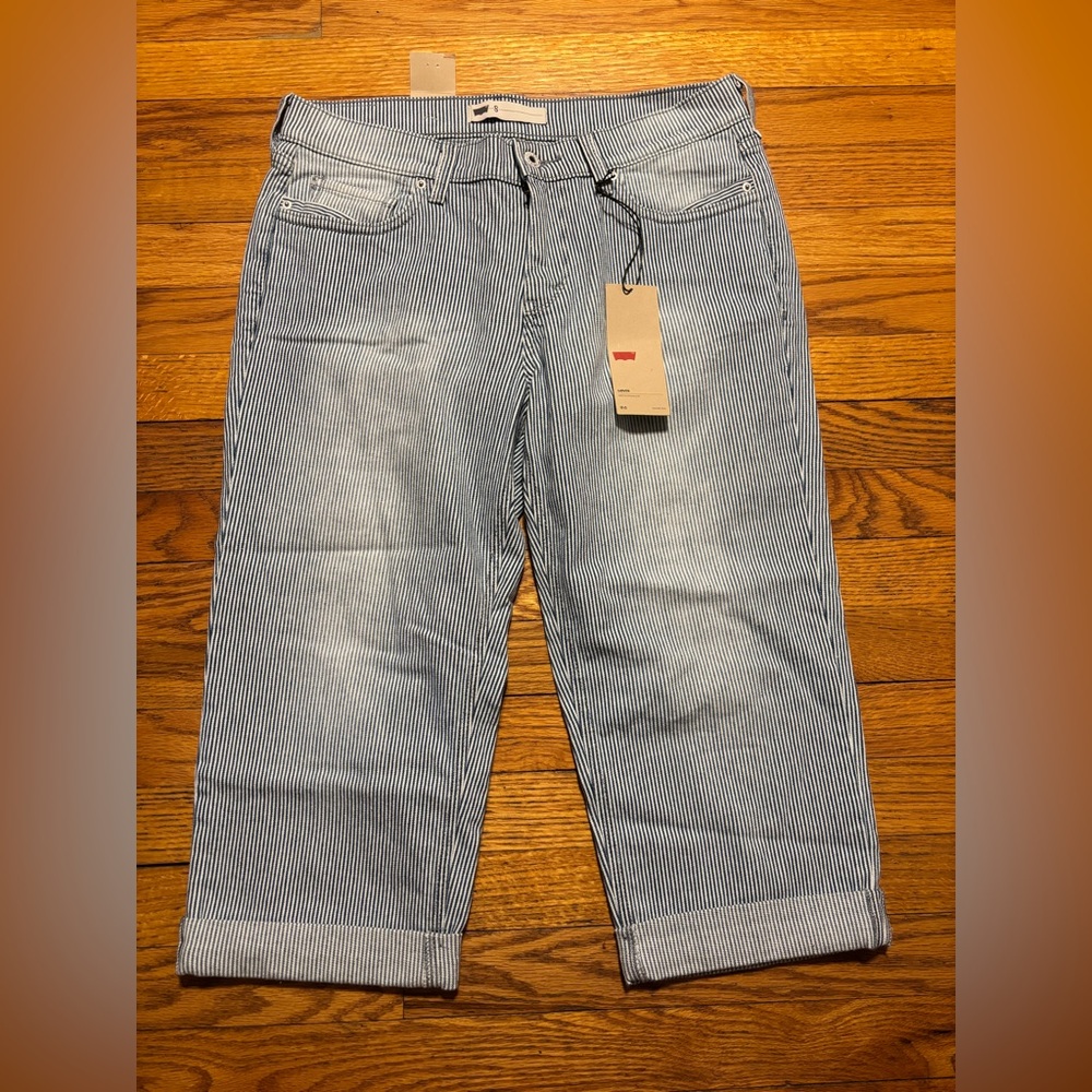 Levi's Women’s Relaxed Blue Striped cropped Jeans